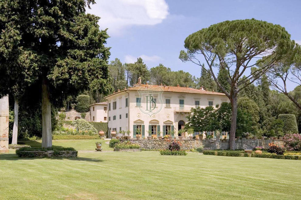 Real estate agency in Tuscany and Liguria, specialists in luxury real estate